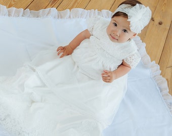 Robe blanche de baptême, robe de bénédiction de bébé, robe de baptême pour la petite fille, robe de baptême de dentelle, robe de fille nouveau-née, longue robe de baptême