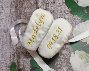 Personalized baptism shoes, baby girl lace booties, christening bib, personalized baby gifts