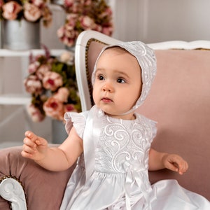 Baptism bonnet girl Clearance