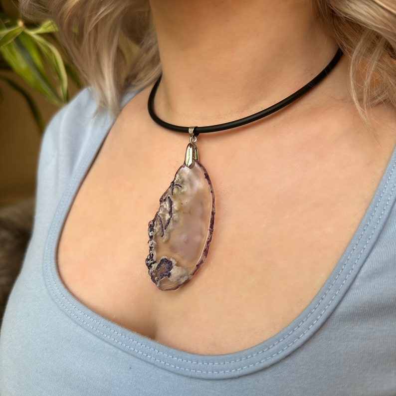 Agate slice necklace, Large stone pendant, Boho gemstone jewelry, Purple statement choker, Summer necklace for women, 30th birthday gift image 1