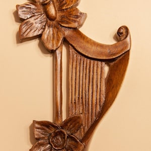 Welsh love spoon, Celtic harp design