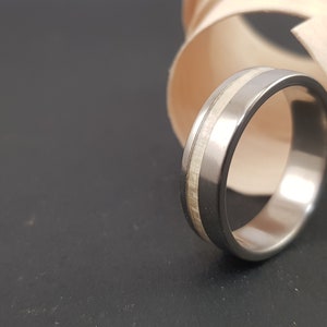 CANOPÉE - Ring in titanium or stainless steel and wavy sycamore for men and women