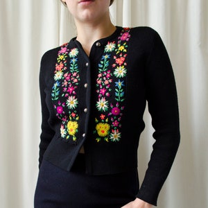 80s handknit embroidered cardigan vintage black floral cardigan, tyrol cardigan, austrian wool cardigan, trachten folk sweater XS S image 3