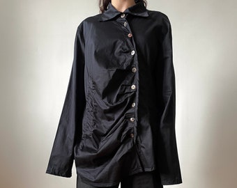 camisa vanguardista negra vintage / camisa delantera asimétrica con frunces, camisa de algodón de diseñador, camisa de mujer de ajuste oversize /