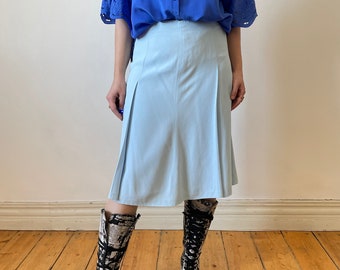 jupe plissée bleu bébé vintage VALENTINO | Jupe midi élégante, jupe de créateur italien, jupe midi plissée, romantique moderne | H