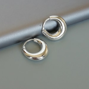 12 mm Silber Creolen | Schlichte Creolen | Halbmond Creolen Silber Schmuck | Minimalistische Creolen | Silberohrringe | Hübsche Creolen |  E575