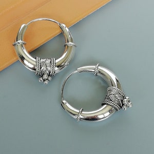 Tibetan silver hoops | Thick hoops | Bohemian jewelry | 25 mm silver earrings | Silver jewelry | Silver ear hoops | Gift earrings | E766
