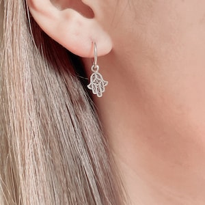 Sterlingzilveren Hamsa-bedelringen | Bedel oorringen | Handbedel | Oorringen van 12 mm | Wanderlust-sieraden | Boho-ringen |E353