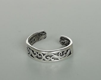 Indian filigree toe ring | Silver toe band | Free size toe band | Boho feet jewelry | Minimalist toe ring | Indian toe ring | TNB