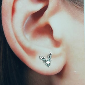 Reindeer ear stud | Sterling silver earrings | Tiny reindeer studs | Boho ear studs | Cartilage studs | Tragus studs | E731