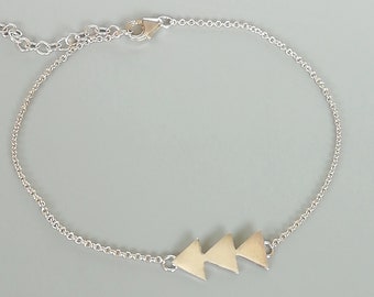 Sterling silver triangles bracelet | Geometric bracelet | Silver chain bracelet | Minimalist bracelet | Wrist jewelry | BNB