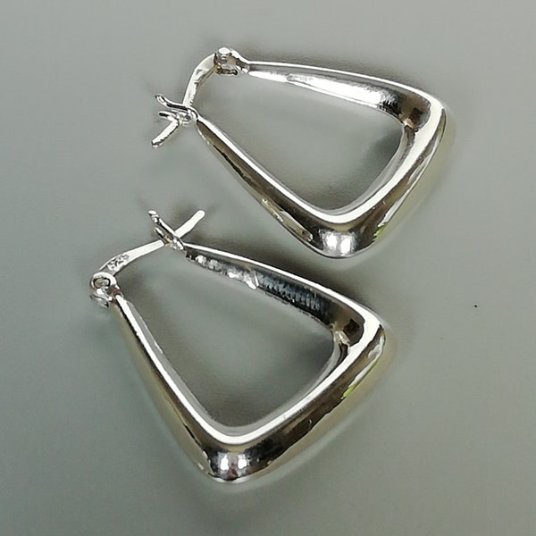 Sterling silver triangle ear hoops | Geometric hoops | 25 mm hoops | Minimalist hoops | Silver ear hoops | Modern ear hoops | EBIN