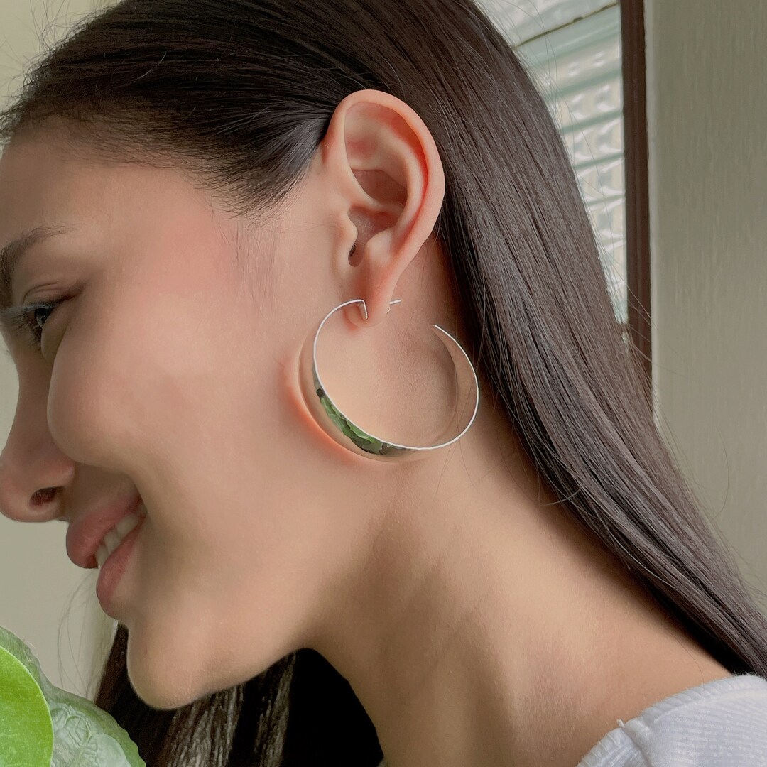 WideHoopEarring_3.png?v=