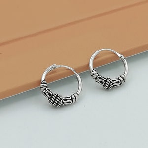 Kleine Bali Creolen | 12 mm Silber Creolen | Gedrehte Drahtreifen | Ethnische Reifen | Ohrlöcher | Minimalistische Creolen | Silberohrringe | E48