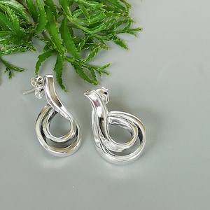 Sterling silver spiral twisted earring | Geometric earrings | Silver jewelry | Earrings for her | Modern earrings| E1050