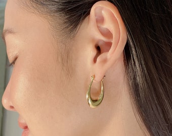 Oval gold hoops | Gold plated hoops | Minimalist hoops | Pretty gold ear hoops | Gifts for her | Silver ear hoops | EAIB
