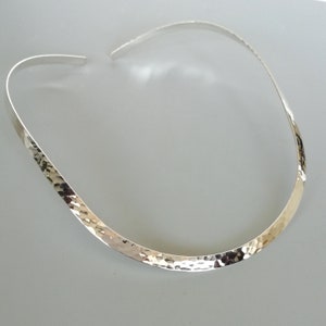 Sterling silver neck torque | 6mm Hammered neck choker | Silver necklace | Neck band | Minimalist | Casual necklace | Collar Band | N24