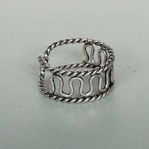 Oxidized silver wave toe ring | Sterling silver toe band | Free size toe ring | Bohemian jewelry | Minimalist Body jewelry | TSTS