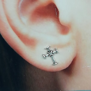 Tiny cross earrings | Sterling silver ear studs | Silver cross studs | Religious jewelry | Cartilage studs | Tragus studs | E725