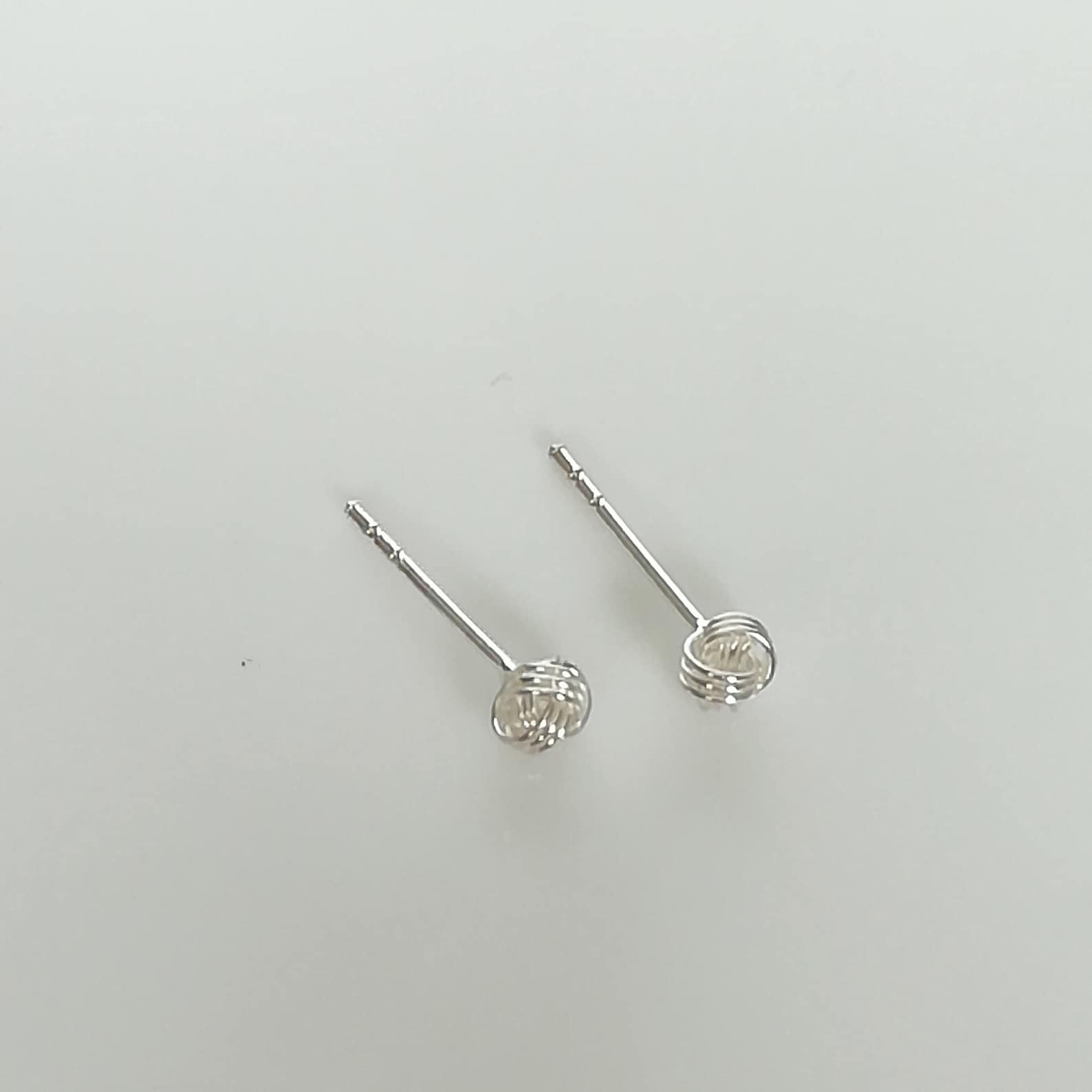 The Solstice Knot Studs