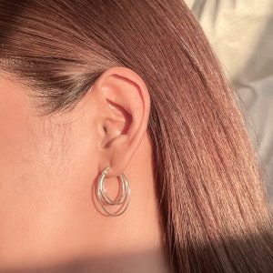 Sterling silver three circle hoops | Minimalist hoops | Circle in circle | Silver ear hoops | Bridesmaids gift | Piercing hoops | E631