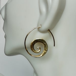 Spiral gold hoops | Hammered ear hoops | Egyptian jewelry | Real silver ear wire | Dramatic hoops | 925 wire hoops | Gold plated | E565