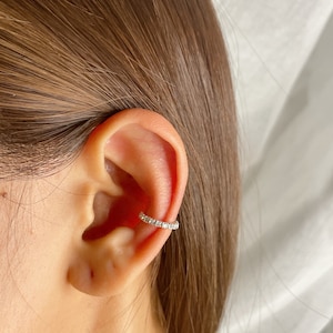 Mankiet na ucho z cyrkonią | Mankiet ze srebra | Mankiet bez przekłuwania uszu | Mankiet Boho | Owijka na chrząstkę ucha | Biżuteria unisex | Minimalistyczny mankiet | E802