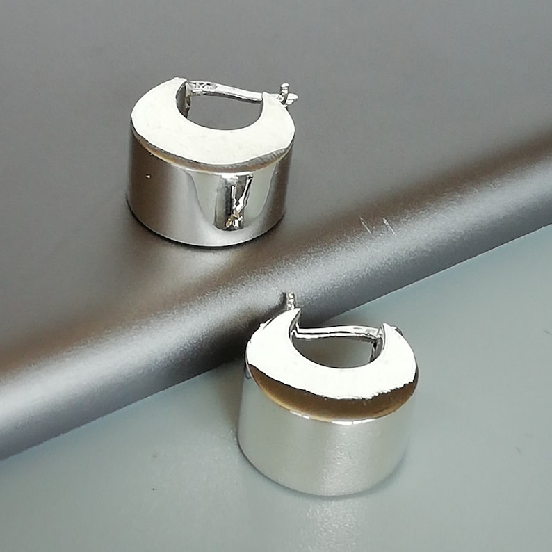 Thick huggie hoops Clearance