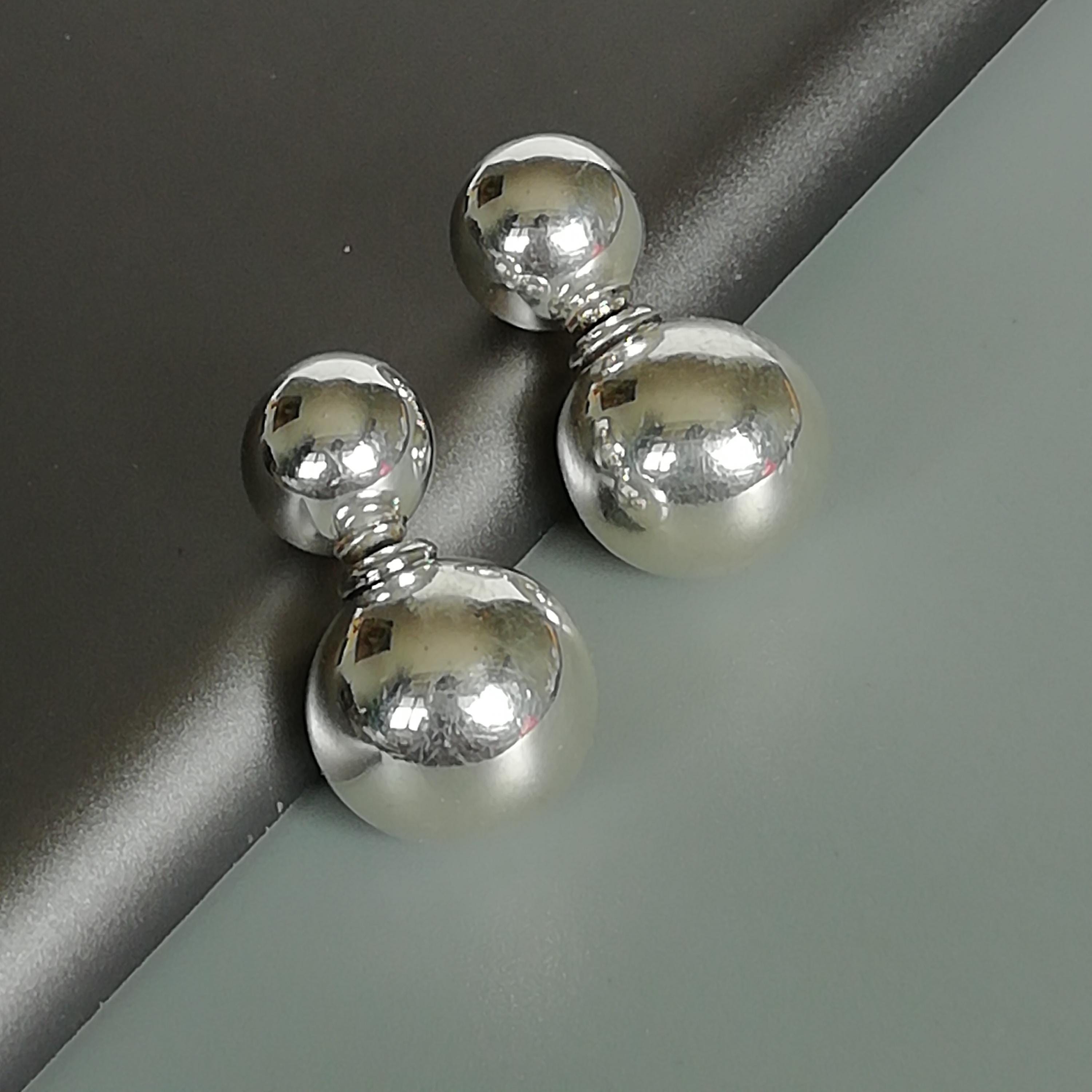 Boucles D'oreilles Double Anneaux Argentés - Séparés Par Une Boule - Neuf Sans Emballage