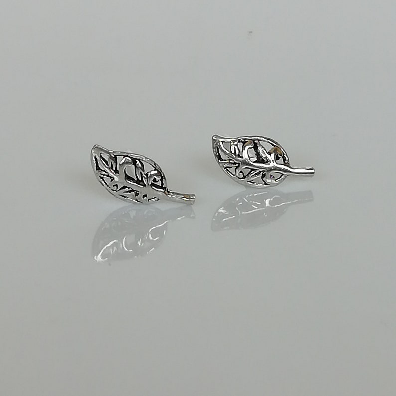 Leaf delicate Ear Studs 925 Sterling Silver