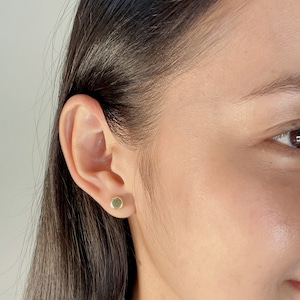 Round gold ear studs | Dot ear studs | Gold dipped earrings | Cartilage studs | Sterling silver jewelry | Minimalist studs | E425g