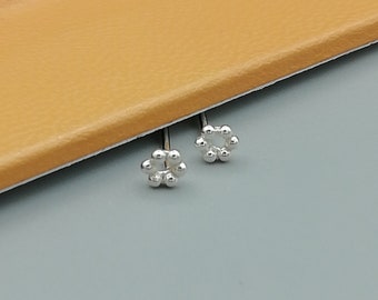 Silver flower studs | Tiny silver earrings | Flower earrings | Silver jewelry | Little girl studs | Delicate studs | ENST