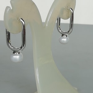 Pearl hoops | Sterling silver rectangle hoop earrings | Bead hoops | Fresh pearl hoops | Elegant ear hoops | Silver gift hoops |  | E1049