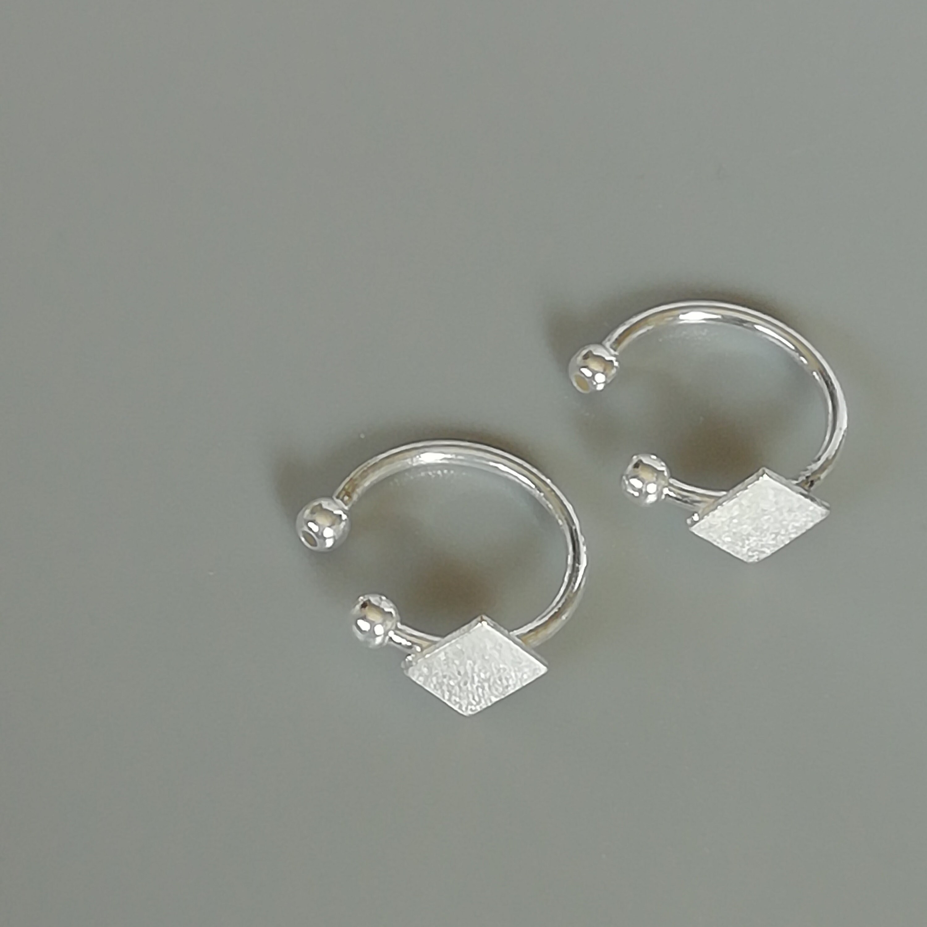 【HYERES LOR】Etincelle Silver antique ear cuff single One Silver Ear Cuff | Square Ear Cuff | No Piercing Ear Cuff