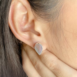 Tear drop ear studs | Tiny ear studs | Sterling silver minimalist earring | Casual ear studs | Silver jewelry | Geometric studs | E896