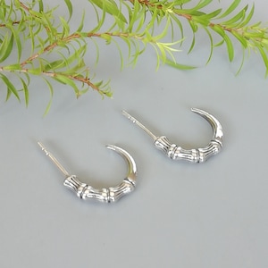 Silver hoop earring | Bone hoops | Interrupted hoops | Silver jewelry | Minimalist hoops | Silver accessories | Casual hoops | E1075