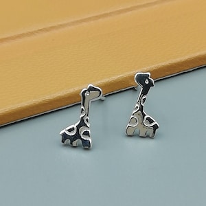 Tiny giraffe earring | Silver giraffe ear studs  | Cute animal studs | Silver ear studs | Bohemian jewelry | Silver earrings | E467