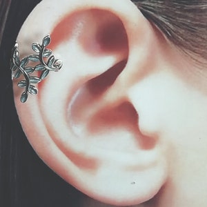 Silver leaves ear cuff | Leaves ear wrap | Sterling silver ear cuff | Cartilage cuff | Silver gift cuff | Bohemian ear cuff | E1034