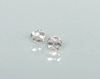 Silver studs | Hammered Studs | Round ear studs | Silver jewelry | Silver accessories | Silver ear studs | ENI