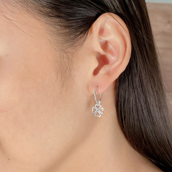 Acquista Orecchini semplici con trifoglio con strass per orecchini da donna, moda, senza allergie, orecchini con quadrifoglio in Italia a partire da 0.32
