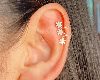 Silver ear cuff | Flower ear cuff | Sterling silver | Free size ear cuff | No piercing ear cuff | Bohemian ear cuff | E788