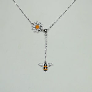 Flower and bee sterling silver necklace | Delicate Necklace | Silver charm neck chain | Cute bohemian jewelry | Gift for her | NSI