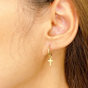 Gouden kruisbedelringen | Bedel oorringen | Oorringen van 12 mm | Multifunctionele bedel | Zilveren oorringen | Boho-sieraden | E830