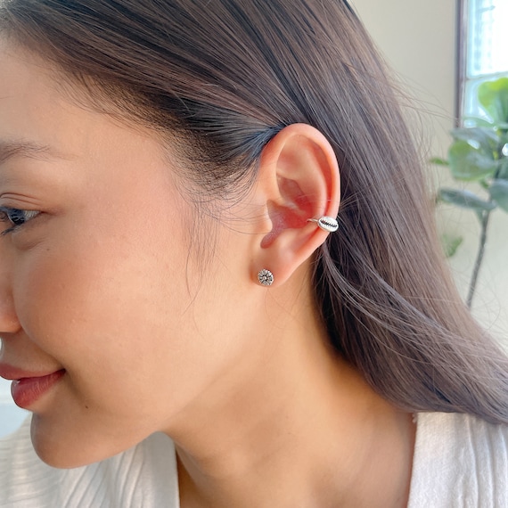 ★Hei★ [sv925] polish earcuff Hello Kitty Earcuff Silver SV925 Cubic Zirconia 50th Anniv