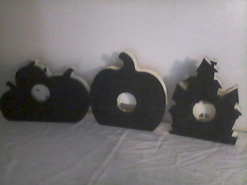 Secret Mystery House Orange Pumpkin Patch Coffin Box Four Wooden Figurine Stands.