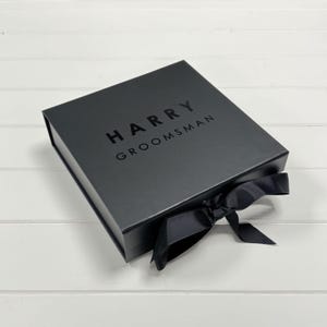 Caja de regalo personalizada para padrinos de boda, caja de propuesta de padrino personalizada, recuerdo de boda, regalo de lujo para padrinos de boda con nombre (dos tamaños a elegir)