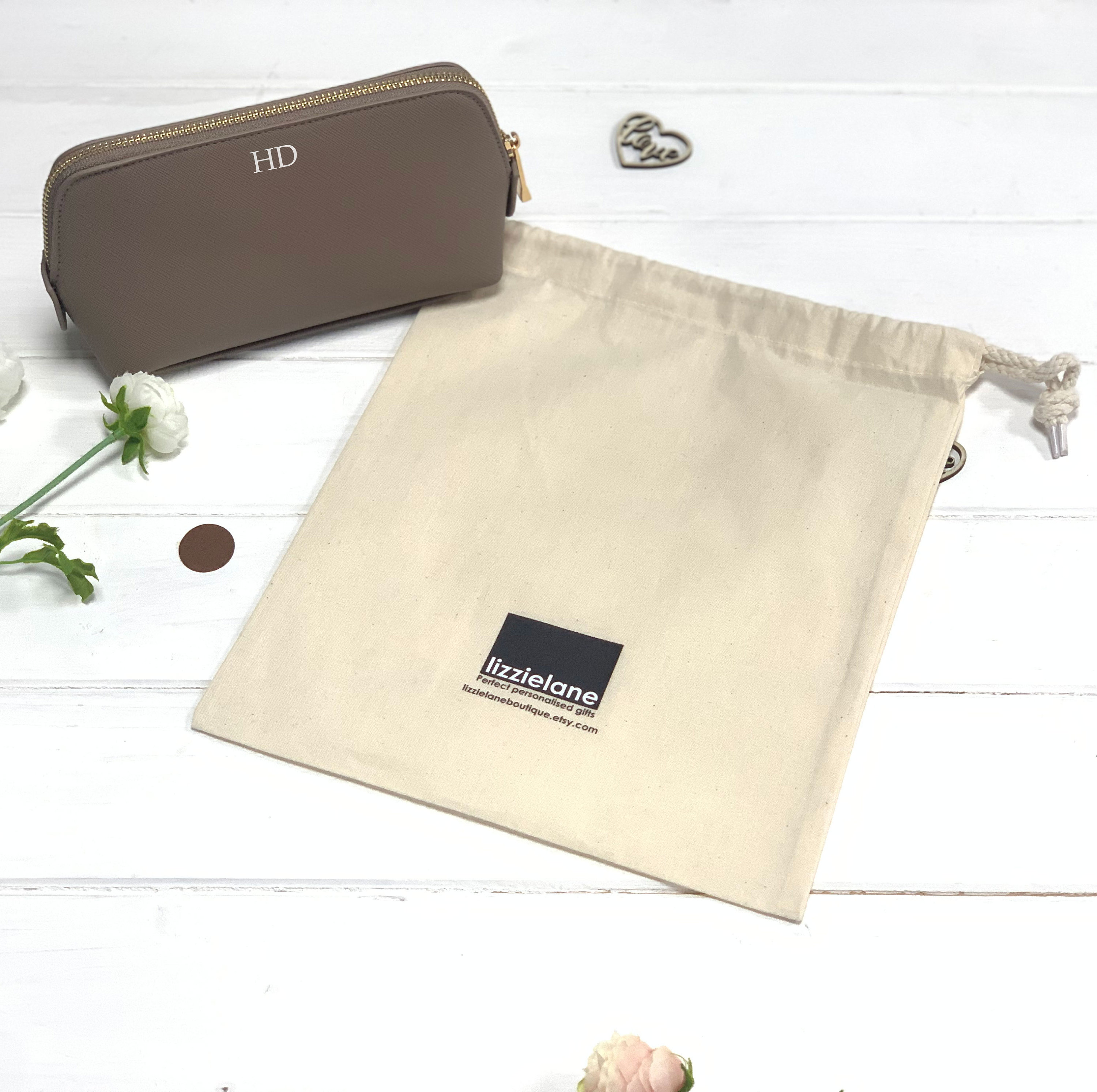 Individuelle Kosmetiktasche mit Monogramm als Geschenk zum Valentinstag, individuelle Schminktasche für sie, personalisierte Schminktasche für Frau oder Freundin