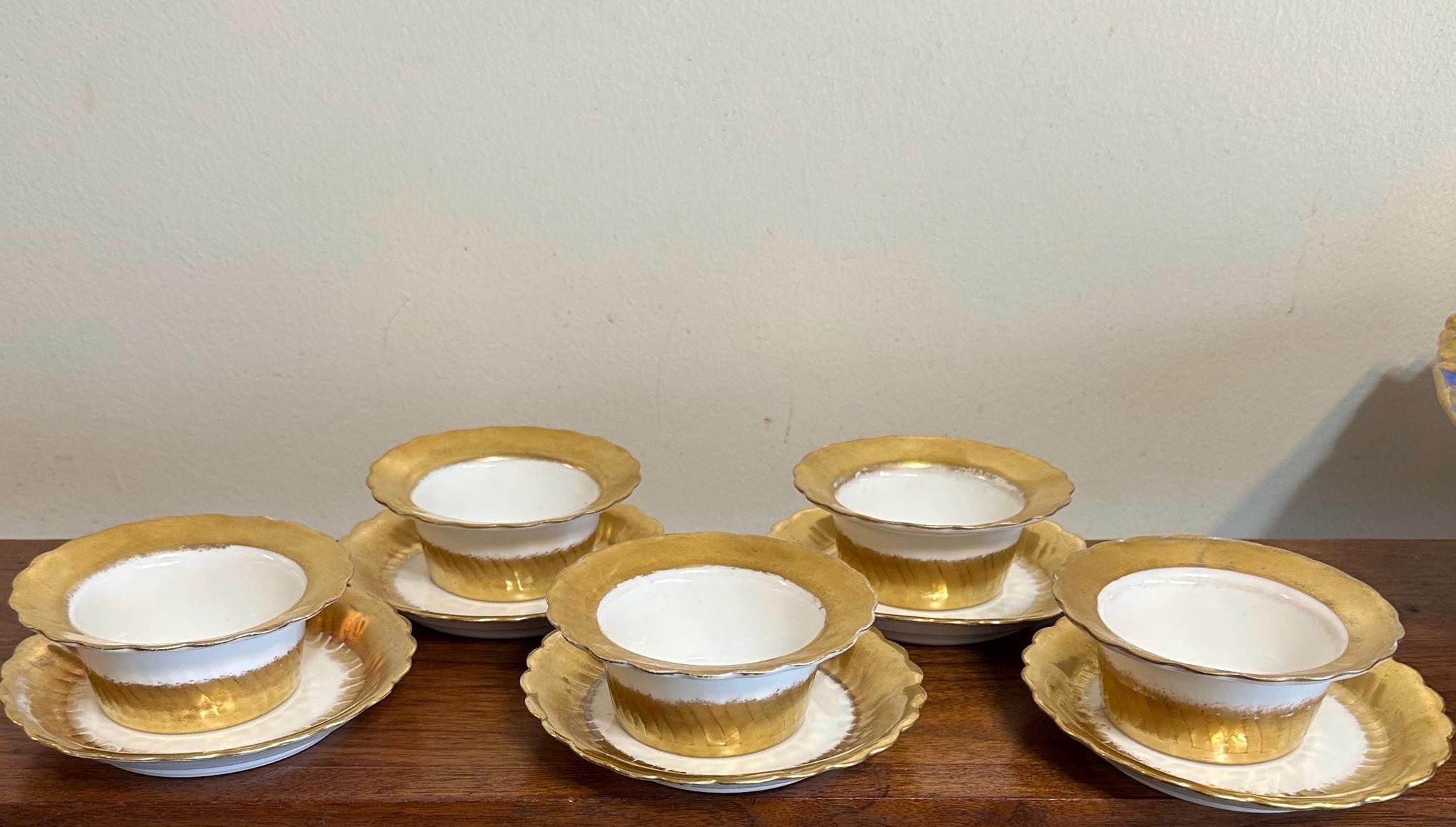 Ramequins Limoges France - Lot De 6 Porcelaine Rouge Et Or + 8 Soucoupes - Occasion