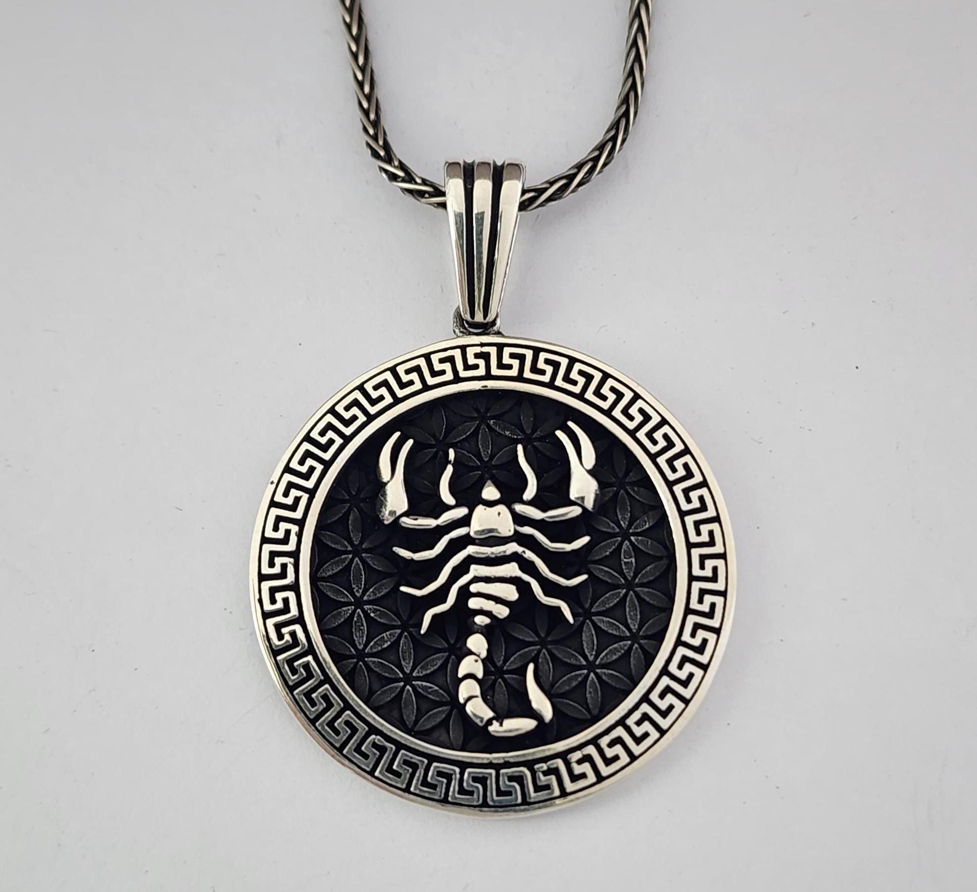 Pendentif Scorpion Zodiaque En Acier Chromé, Couleur Argent, Neuf
