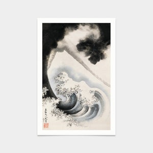 Puede incluir: Una pintura de tinta negra y blanca de una ola rompiendo. La ola está representada de forma estilizada, con una cresta grande y giratoria y una serie de olas más pequeñas debajo. La pintura está hecha sobre un fondo blanco.